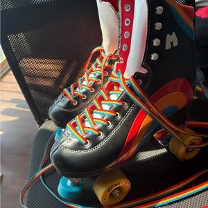 Moxi Rainbow Riders in Black Asphalt